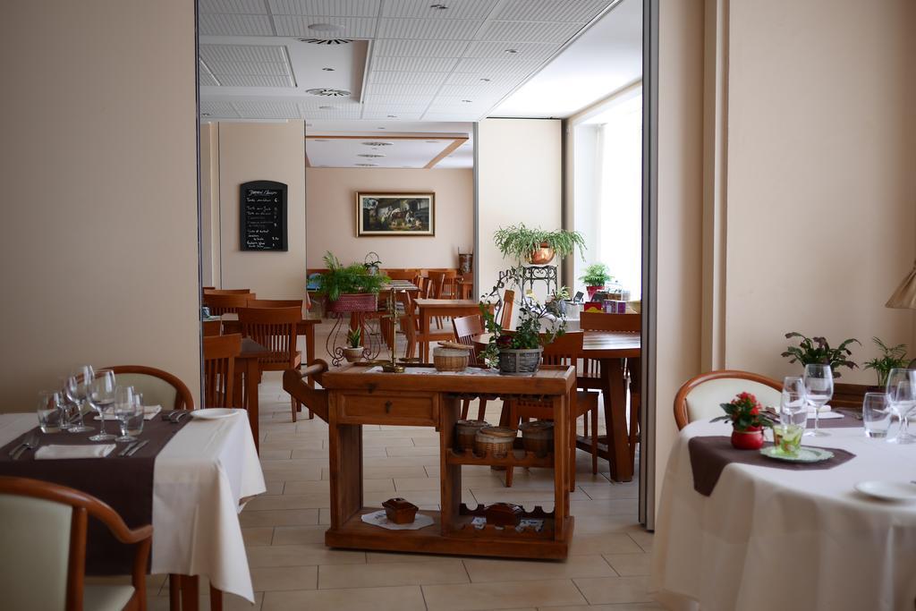 Auberge Aux Deux Sapins Montricher Εξωτερικό φωτογραφία