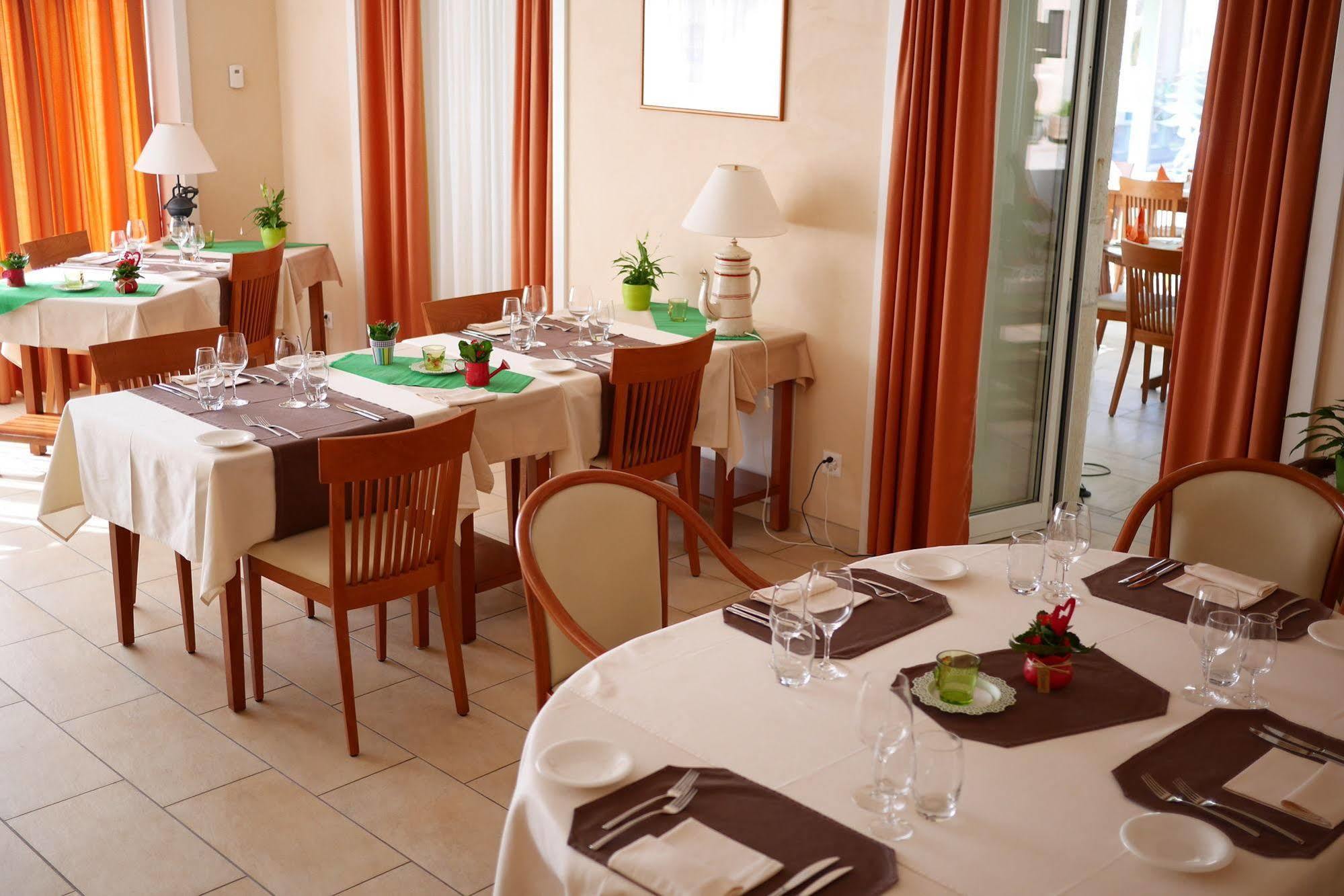 Auberge Aux Deux Sapins Montricher Εξωτερικό φωτογραφία